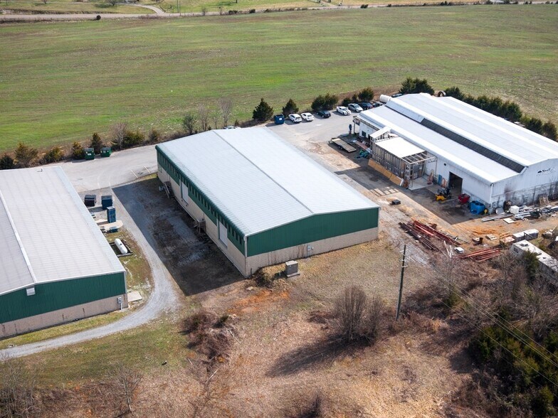 More Photos Of 3275 Newport Hwy, Sevierville Warehouse For Sale