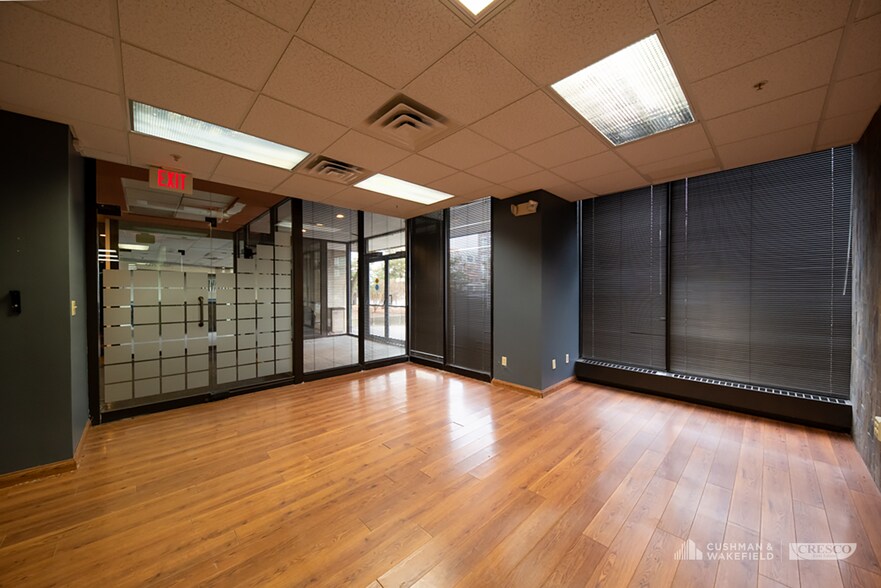 More Photos Of 23240 Chagrin Blvd, Beachwood Office For Lease