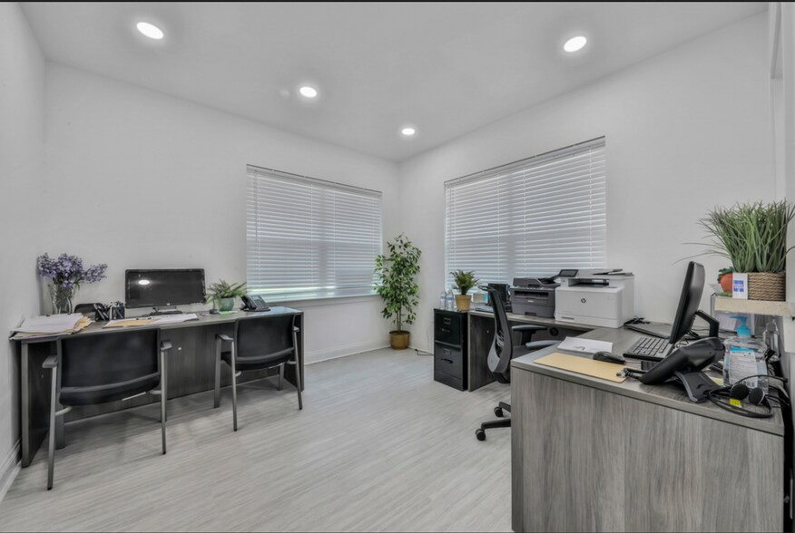 More Photos Of 6100 Greenland Rd, Jacksonville Medical For Sale