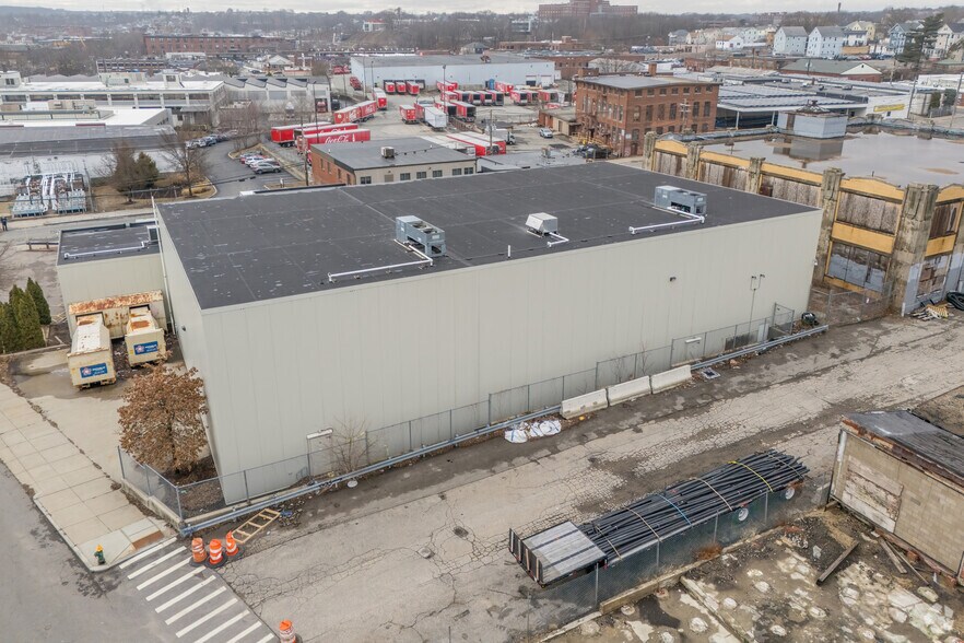More Photos Of 15-25 Bath St, Providence Warehouse For Lease
