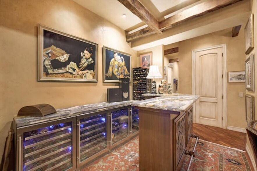 More Photos Of 2305 Barton Creek Blvd, Austin Apartments For Sale