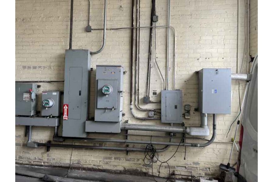 More Photos Of 970 Meeker Ave, Brooklyn Industrial For Lease