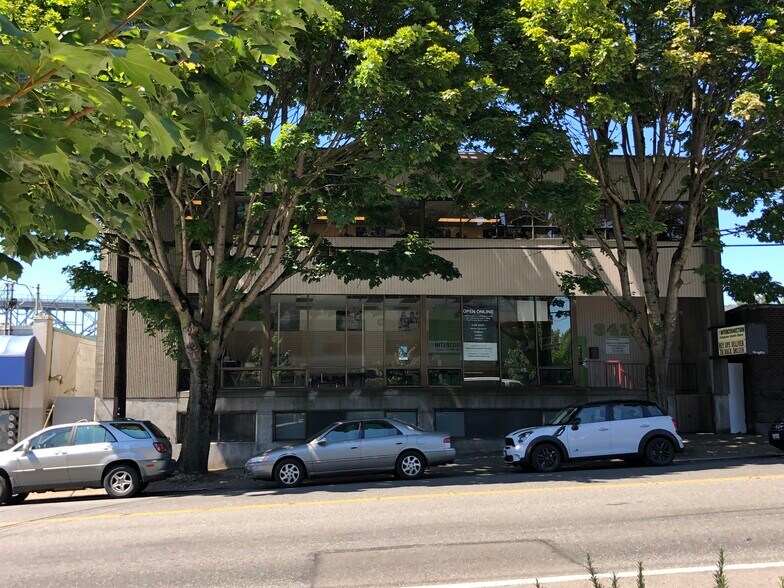 Primary Photo Of 3415 Stone Way N, Seattle Warehouse For Lease