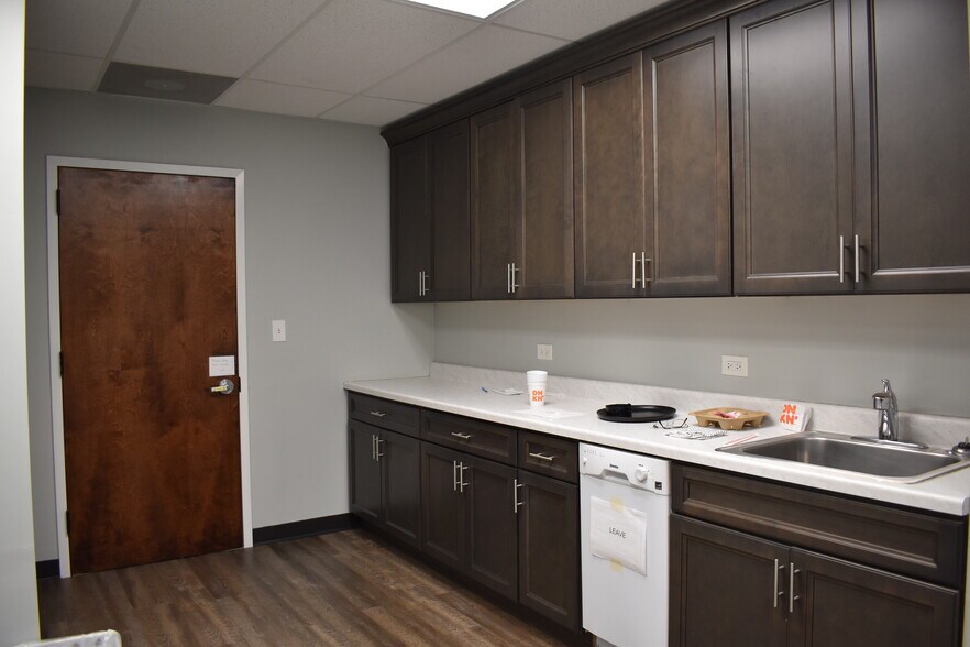 More Photos Of 105 W Madison St, Chicago Office Residential For Lease