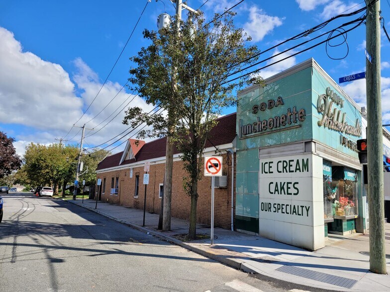 More Photos Of 84 Hillside Ave, Williston Park Restaurant For Lease