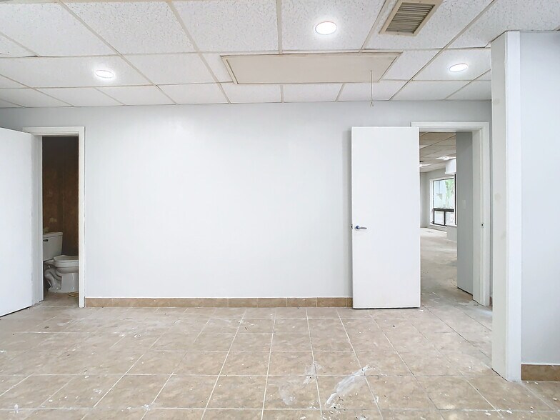 More Photos Of 6430 Madison St, New Port Richey Medical For Sale