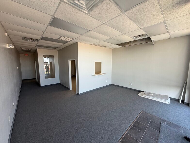 More Photos Of 505 N Interstate 35 Service Rd, Red Oak General Retail For Lease