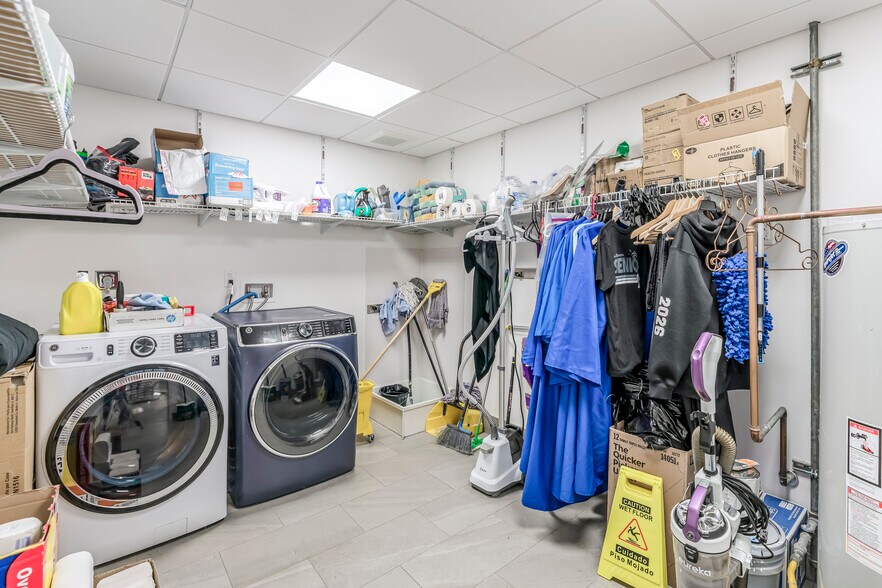 More Photos Of 1014 N Dixie Hwy, Lake Worth Beach Loft Creative Space For Sale