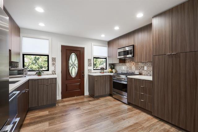 More Photos Of 251 Middlefield Rd, Palo Alto Apartments For Sale