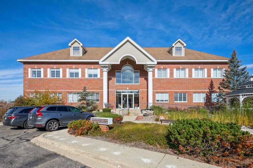 More Photos Of 912 Northwest Hwy, Fox River Grove Medical For Sale