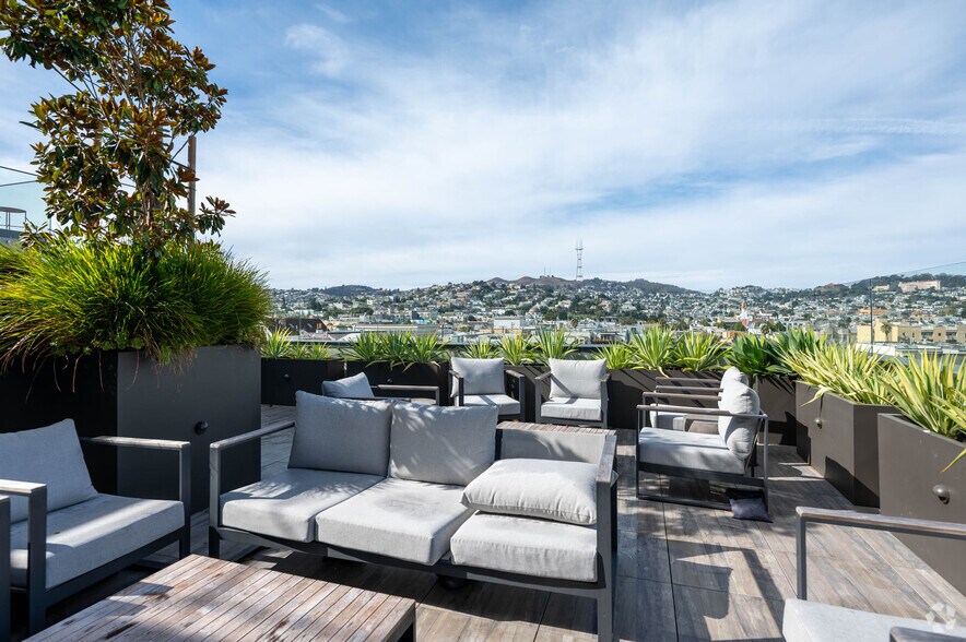 More Photos Of 793 S Van Ness Ave, San Francisco Apartments For Lease