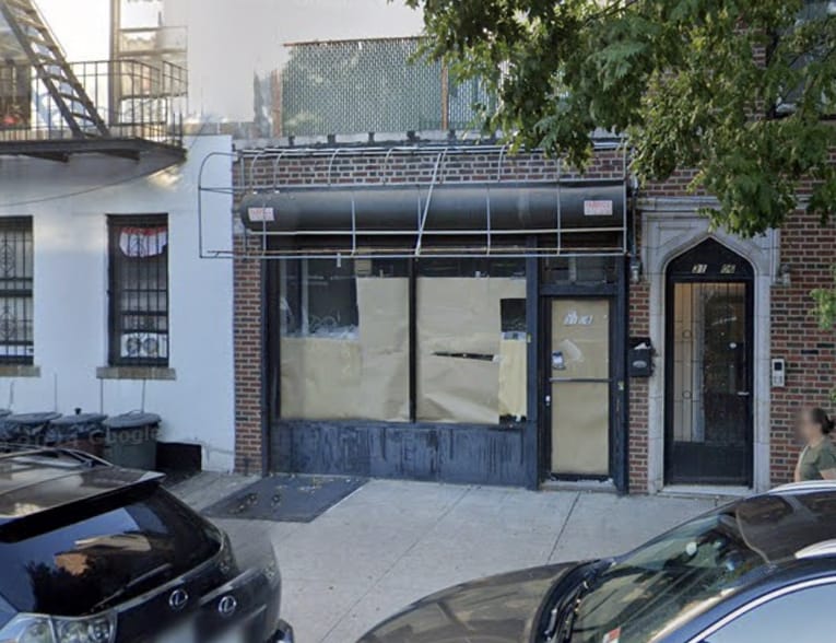 Primary Photo Of 3108 34th St, Astoria Storefront For Lease