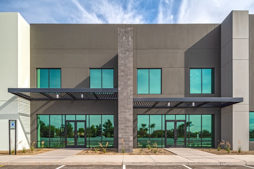 More Photos Of 2375 S Arizona Ave, Chandler Distribution For Lease