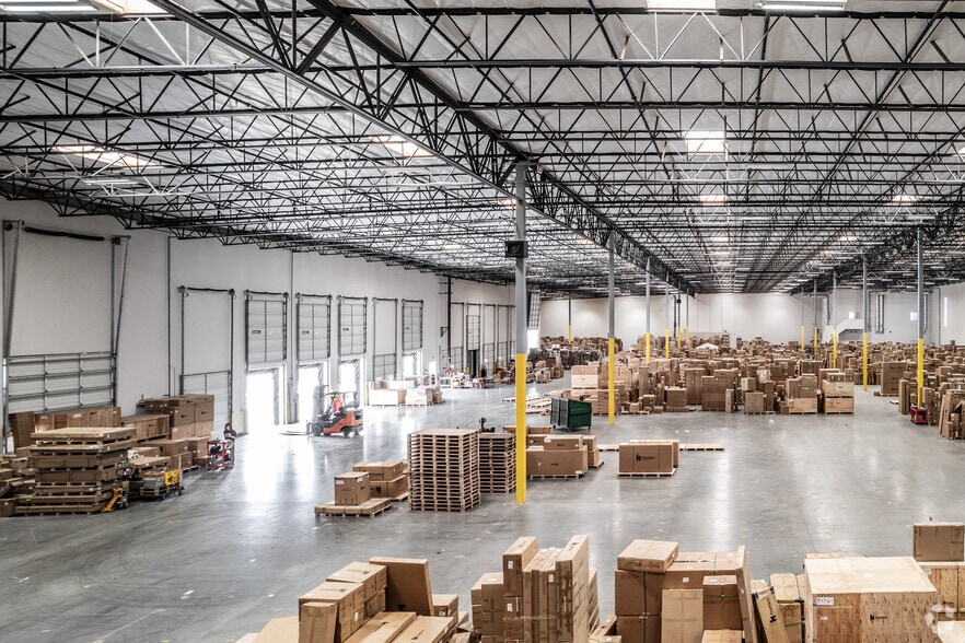 More Photos Of 959 E 3rd St, Corona Warehouse For Sale