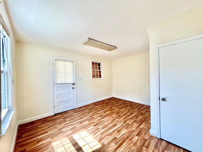 More Photos Of 203 Old Padonia Rd, Lutherville Timonium Office For Lease