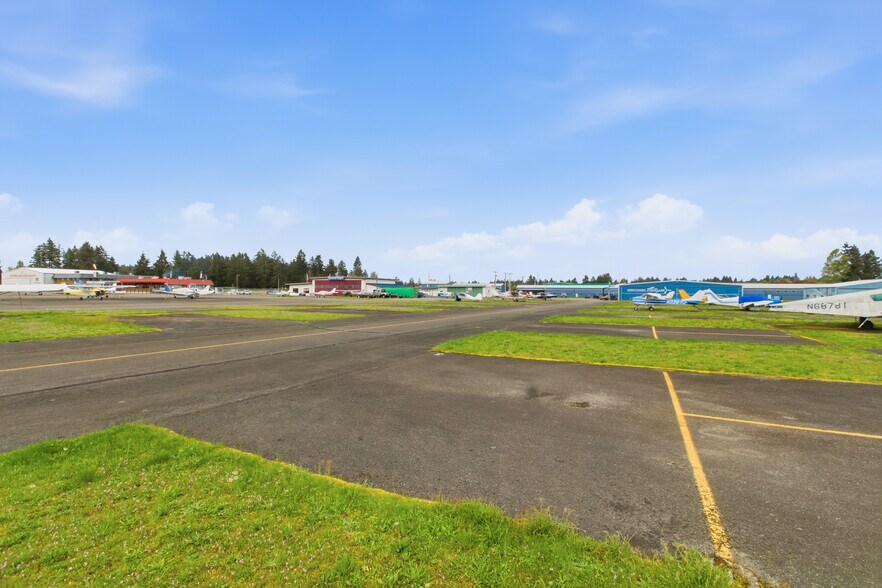 More Photos Of 16608 103rd Avenue Ct E, Puyallup Airplane Hangar For Sale