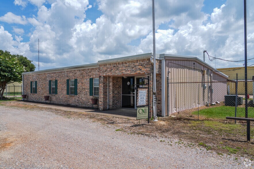 More Photos Of 969 Highway 868, Winnsboro Warehouse For Lease