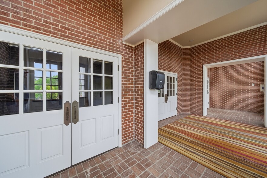 More Photos Of 7100 E 31st St, Tulsa Religious Facility For Sale