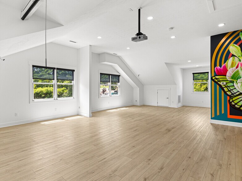 More Photos Of 14 Mimidis Ln, Swannanoa Office For Sale