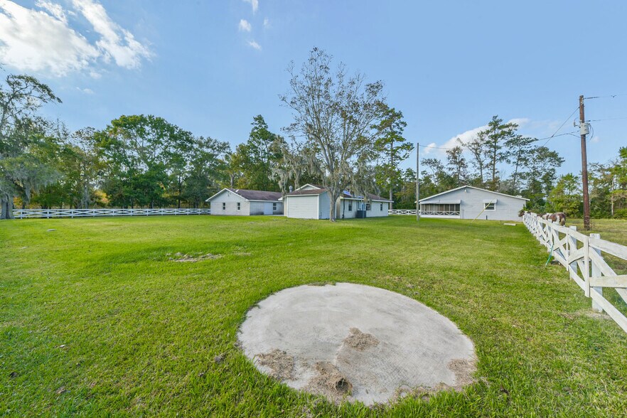 More Photos Of 1270 CR 2293, Cleveland Assisted Living For Sale
