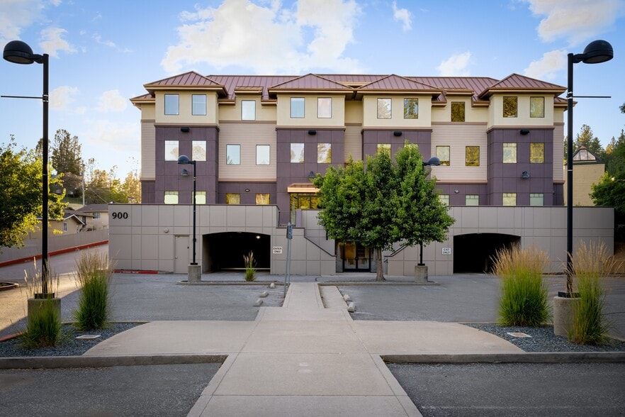 Primary Photo Of 900 E Main St, Grass Valley Medical For Lease