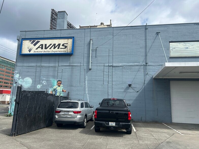 More Photos Of 814 6th Ave S, Seattle Warehouse For Lease