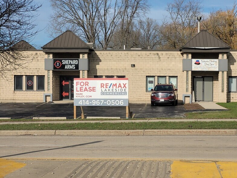 Primary Photo Of N96W15504-N96W15508 County Line Rd, Germantown Flex For Lease