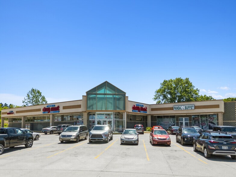 More Photos Of 3032 N Ridge Rd E, Ashtabula Drugstore For Sale