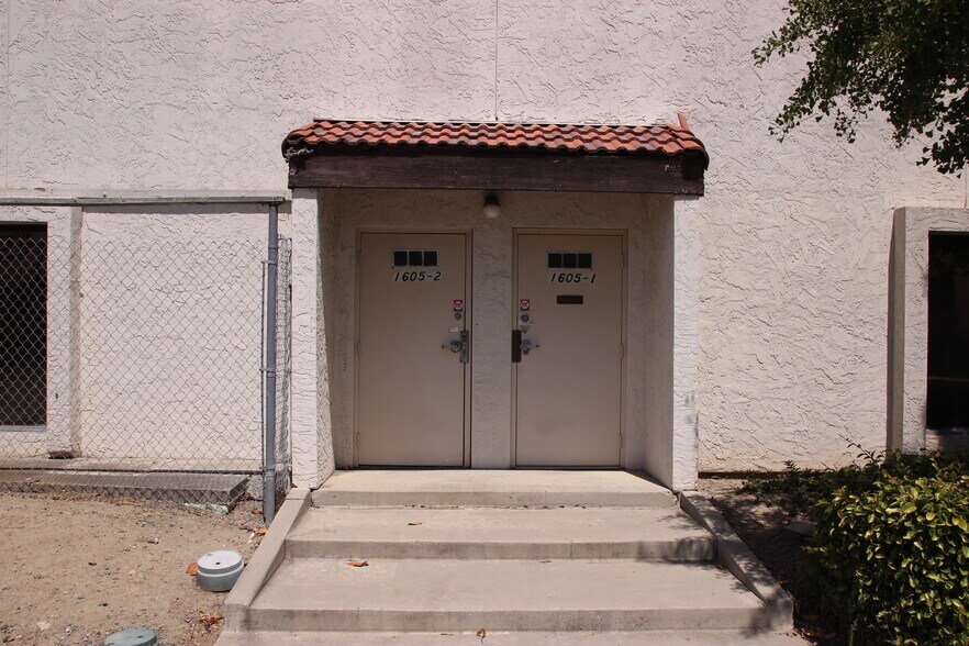 More Photos Of 1605 Remuda Ln, San Jose Light Distribution For Lease
