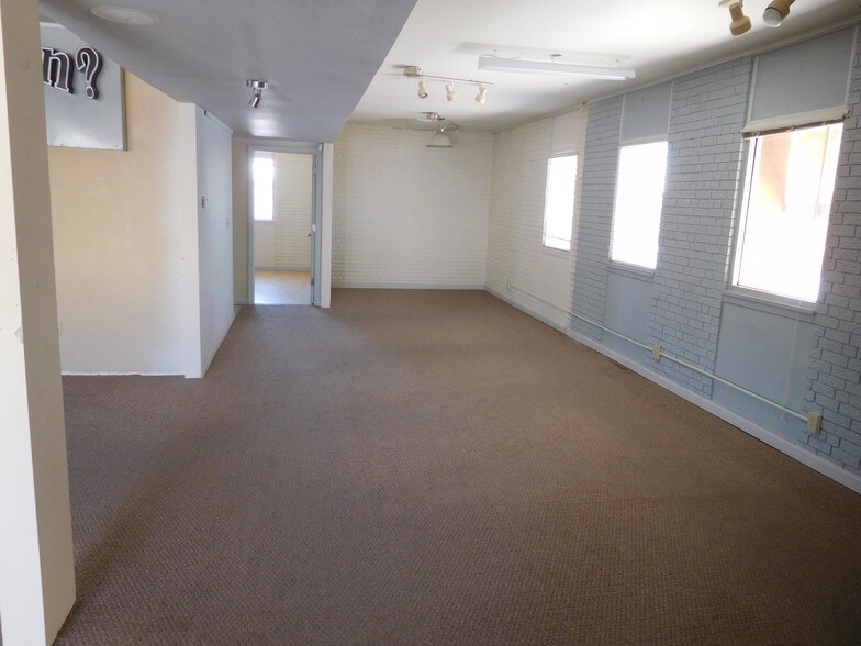 More Photos Of 6232 E Gateway Blvd, El Paso Freestanding For Lease