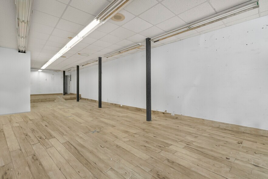 More Photos Of 684 Bay St, Staten Island Storefront Retail Residential For Sale