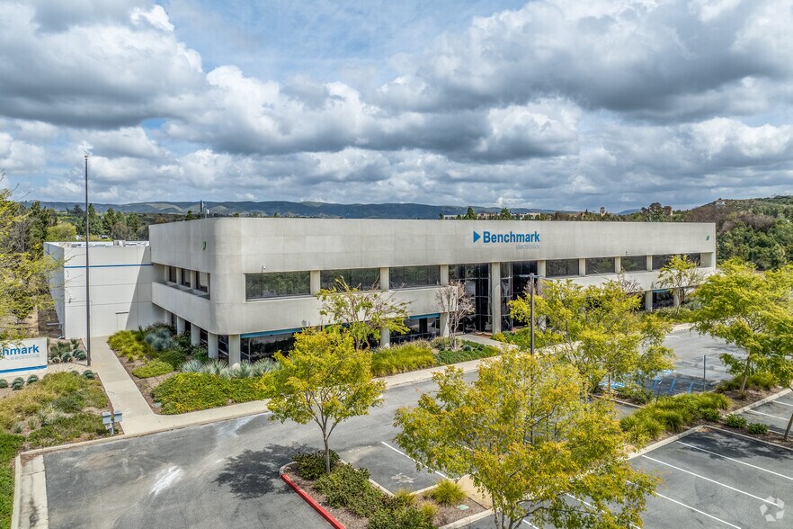 Primary Photo Of 200 Science Dr, Moorpark Light Manufacturing For Lease