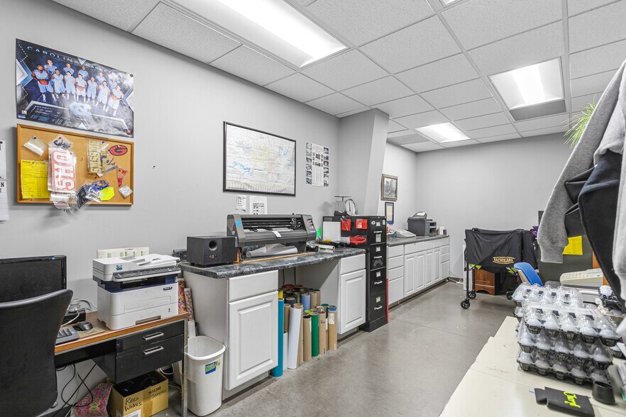 More Photos Of 2233 W Hanford Rd, Burlington Freestanding For Sale