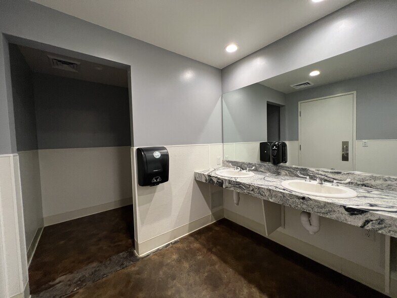 More Photos Of 1230-1240 Churn Creek Rd, Redding Unknown For Lease