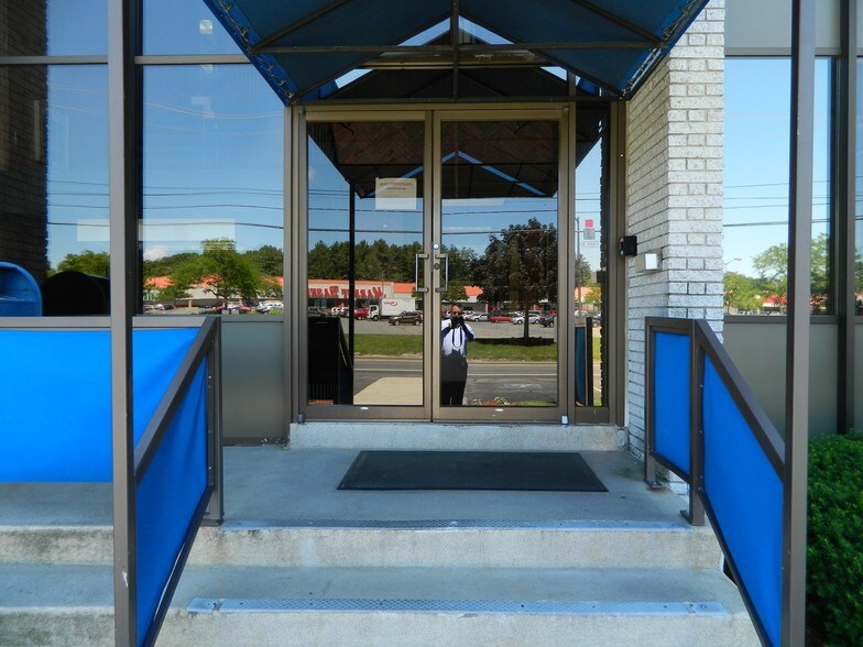 More Photos Of 500 Clark Rd, Tewksbury Medical For Sale