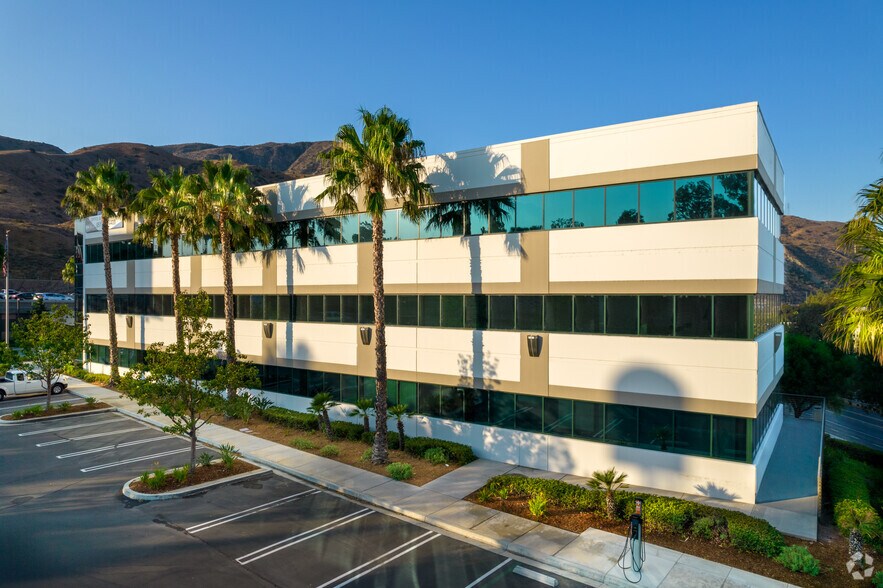 More Photos Of 4740 Green River Rd, Corona Serviced Offices For Lease