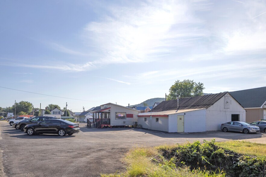 More Photos Of 548 Hill St, Mc Grann Flex For Sale