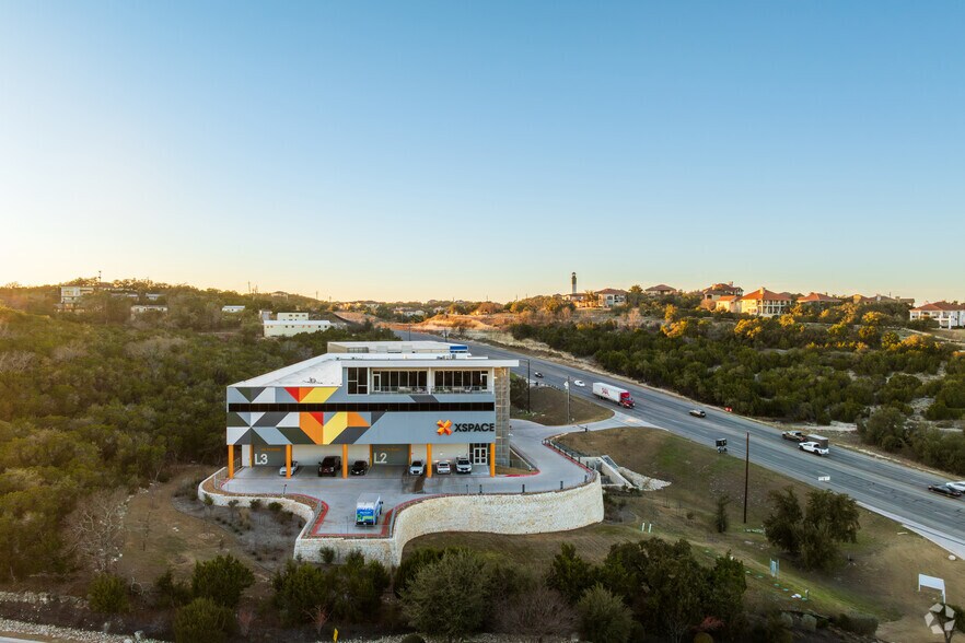 More Photos Of 4229 N FM 620 Hwy, Austin Showroom For Lease
