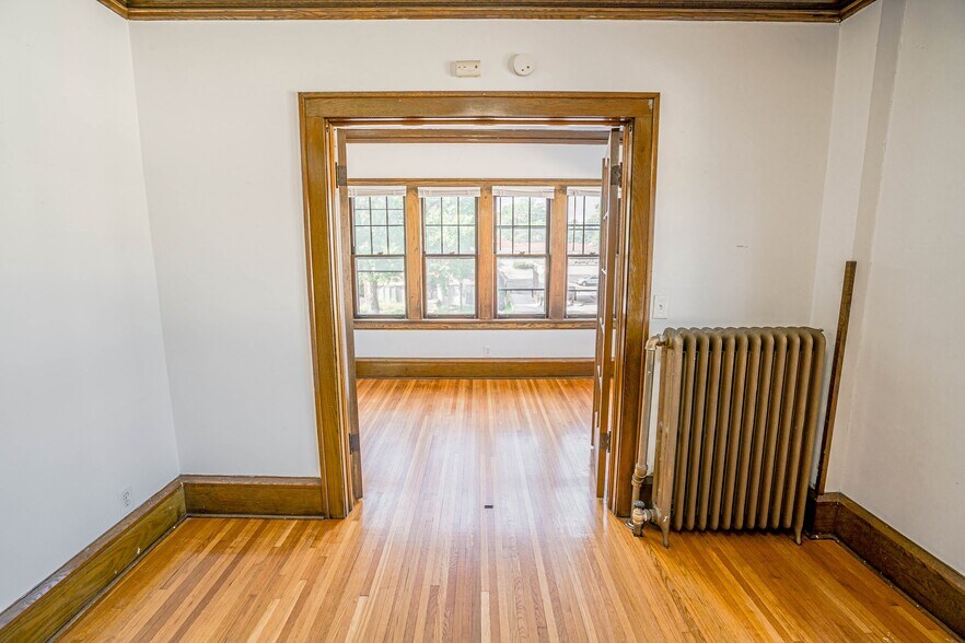 More Photos Of 990 Grand Ave, Saint Paul Apartments For Sale