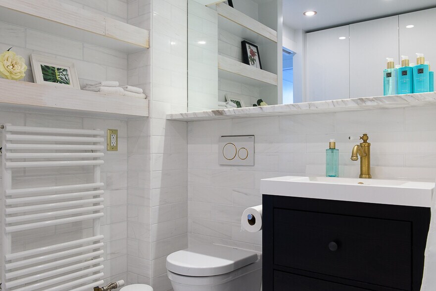 More Photos Of 165 Wyckoff St, Brooklyn Hospitality For Sale