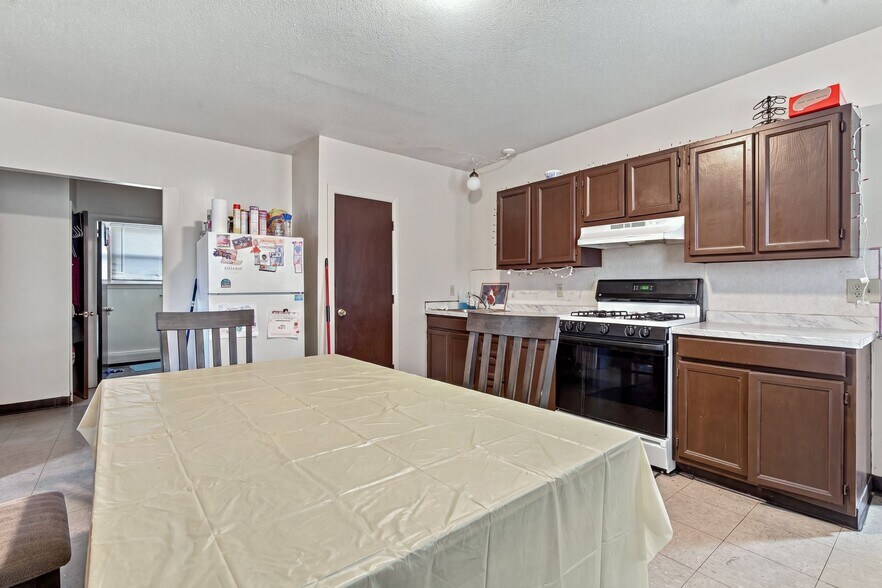 More Photos Of 32 Northeast St, Woonsocket Apartments For Sale