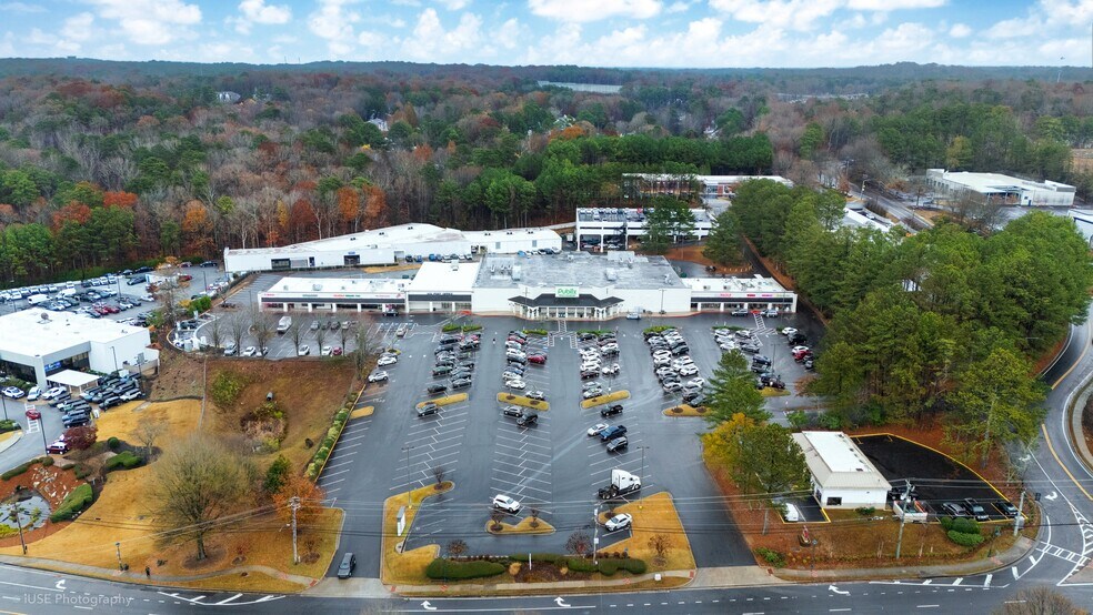 More Photos Of 7507 NE Roswell Rd, Atlanta Unknown For Lease