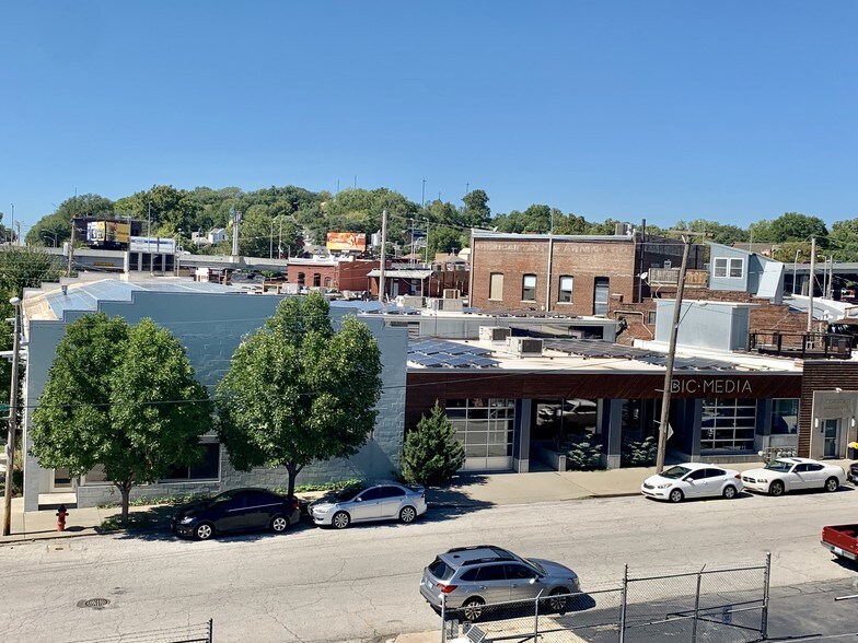 More Photos Of 510 Avenida Cesar E Chavez, Kansas City Office For Sale