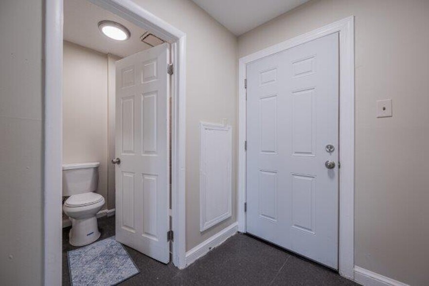 More Photos Of 62-64 W Antietam St, Hagerstown Apartments For Sale