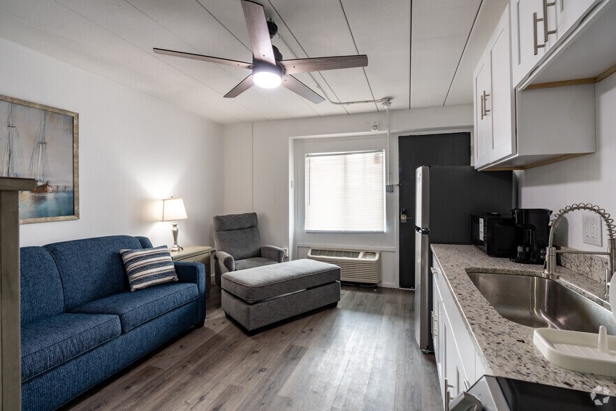 More Photos Of 1305 Washington Ave, Bay City Apartments For Sale