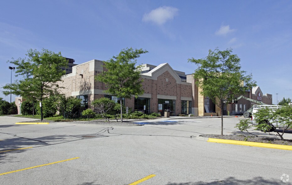 More Photos Of 1975-1995 E Golf Rd, Schaumburg Unknown For Lease