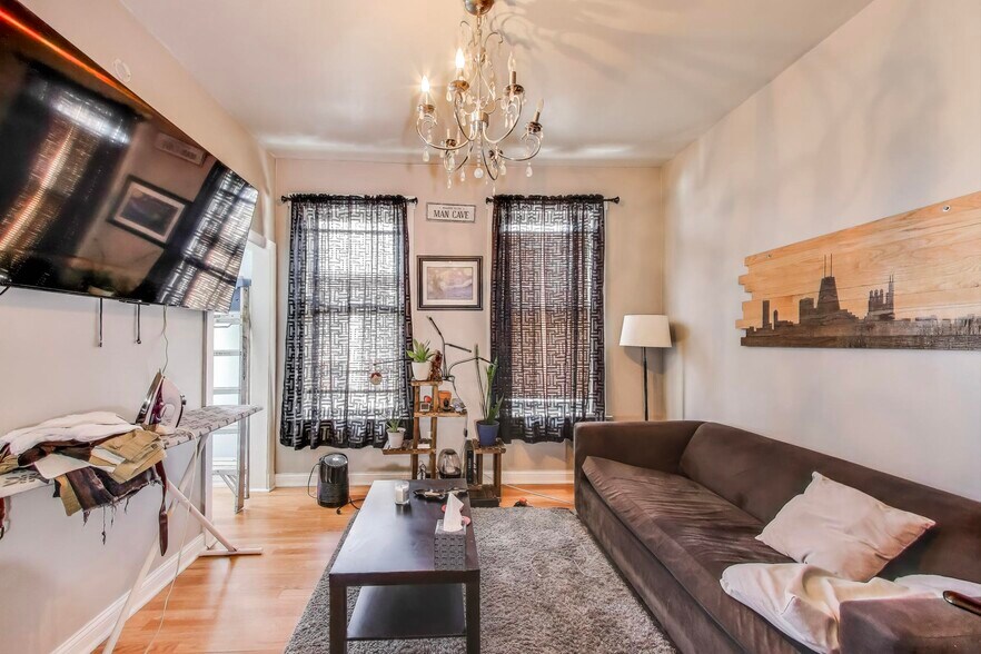 More Photos Of 2916 W 25th Pl, Chicago Multifamily For Sale