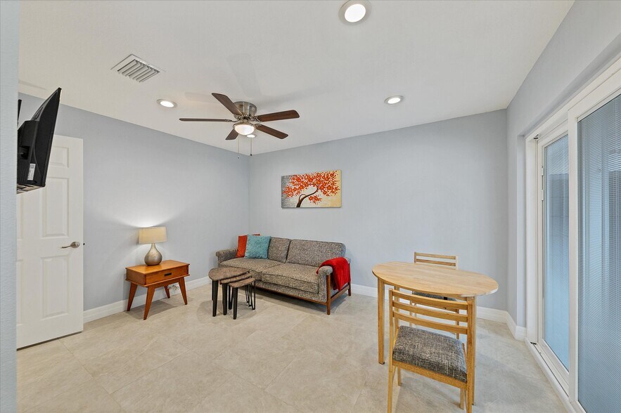 More Photos Of 1236 13th St, Sarasota Apartments For Sale