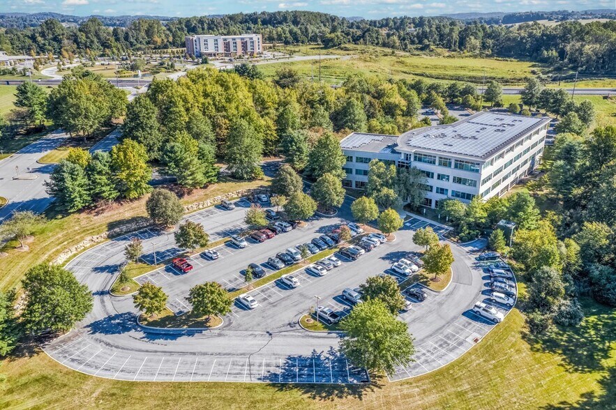 More Photos Of 505 Eagleview Blvd, Exton Unknown For Lease