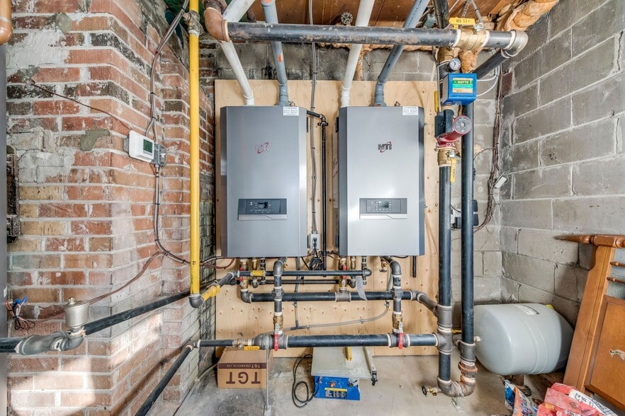 More Photos Of , Mississauga Multifamily For Sale